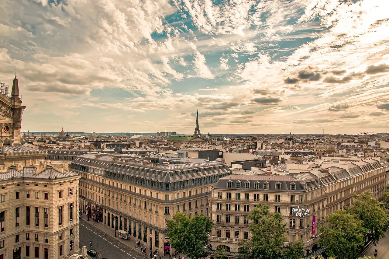 Rentrée 2025 : pourquoi est-il si difficile de trouver un appartement à Paris ?